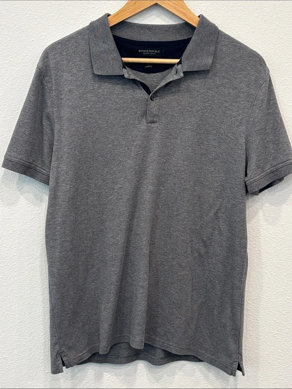 Banana Republic Men’s Luxury Touch Charcoal Gray Polo Shirt Size L